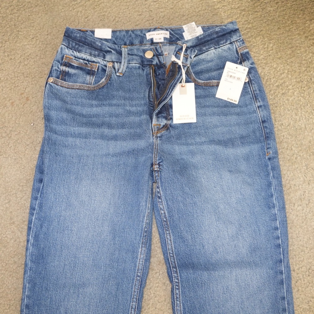 Good American Good Icon Straight Jeans - Picture 2 of 6